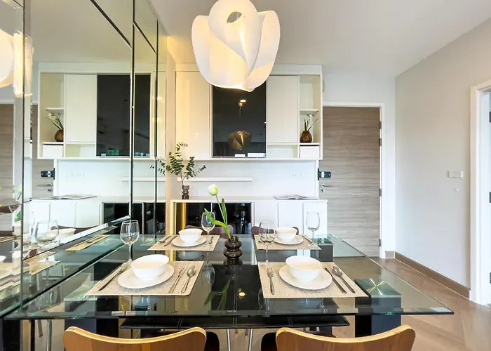 Elegant Near Iconsiam L High-speed Wifi L Bts Wongwian Yai Apartment Bangkok